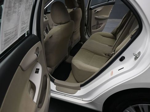 Used 2011 Toyota Corolla LE image 16