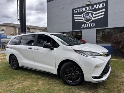 Used 2025 Toyota Sienna XSE w/ XSE Plus Package