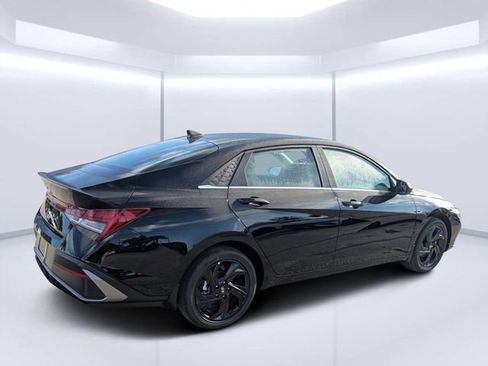 New 2026 Hyundai Elantra SEL Sport Premium w/ Cargo Package FWD image 3
