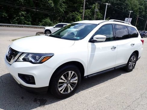 Used 2018 Nissan Pathfinder SV AWD/4WD image 10