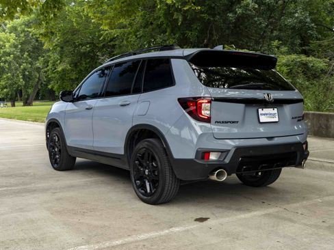 Used 2025 Honda Passport Black Edition image 7