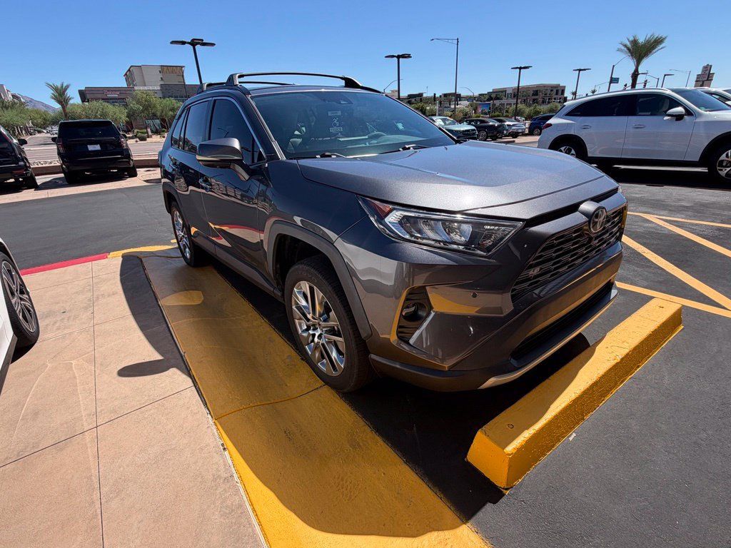Used 2021 Toyota RAV4 Limited FWD image 3