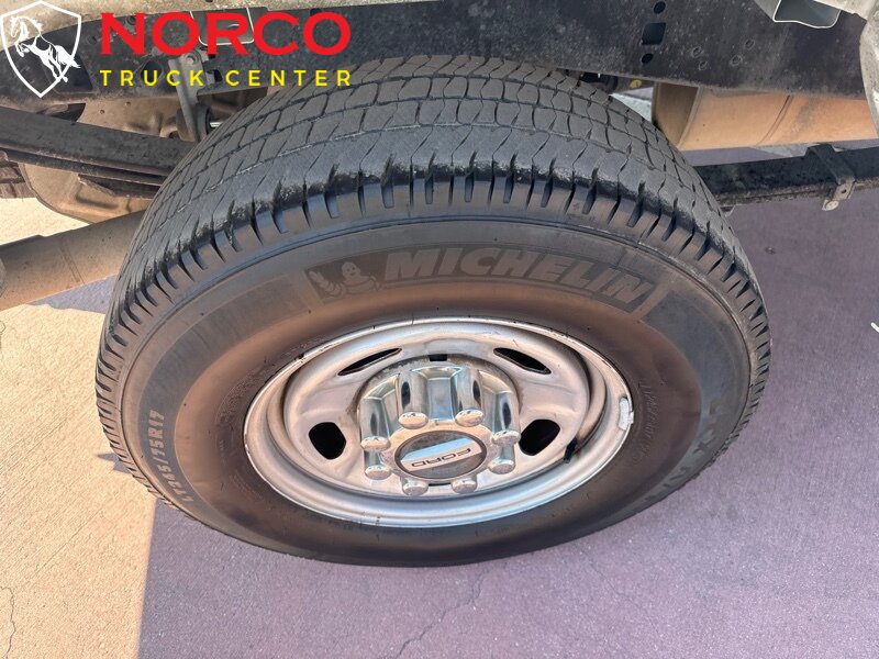 Used 2020 Ford F250 XL w/ Power Equipment Group RWD image 2