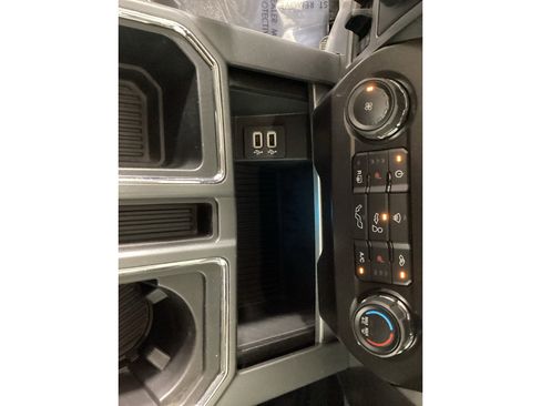 Used 2019 Ford F150 XLT w/ Equipment Group 302A Luxury AWD/4WD image 28