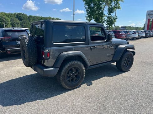 Used 2022 Jeep Wrangler Sport AWD/4WD image 5