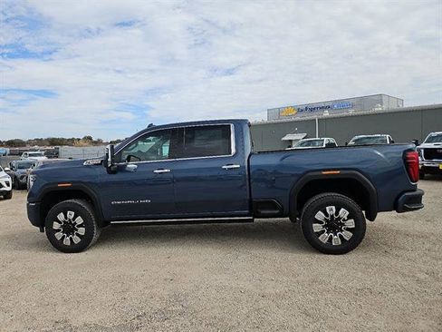 New 2025 GMC Sierra 2500 Denali w/ Denali Reserve Package image 6