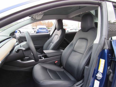 Used 2019 Tesla Model 3 Long Range image 10