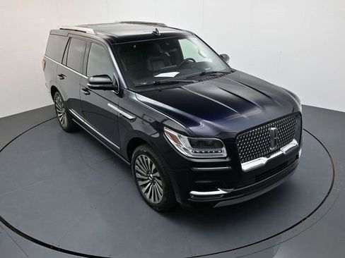 Used 2021 Lincoln Navigator Reserve w/ Luxury Package image 19