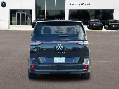 New 2025 Volkswagen ID. Buzz Pro S RWD image 5