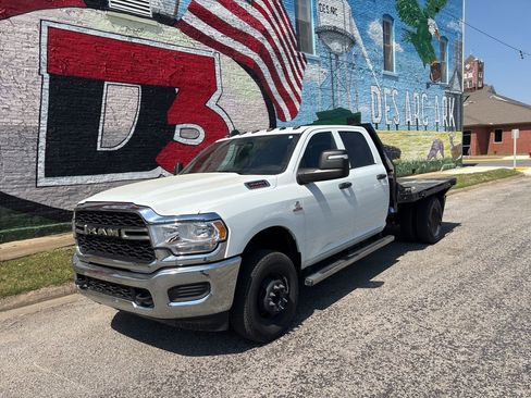 Used 2024 RAM 3500 Tradesman w/ Chrome Appearance Group AWD/4WD image 50