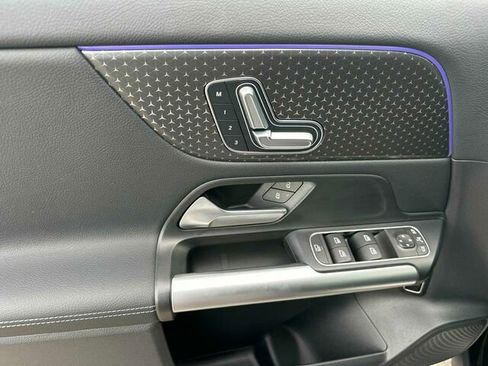 Used 2025 Mercedes-Benz GLA 250 image 13