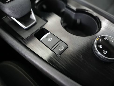 Used 2021 Nissan Rogue SV image 25