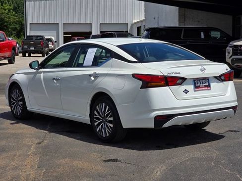 Used 2024 Nissan Altima 2.5 SV FWD image 5