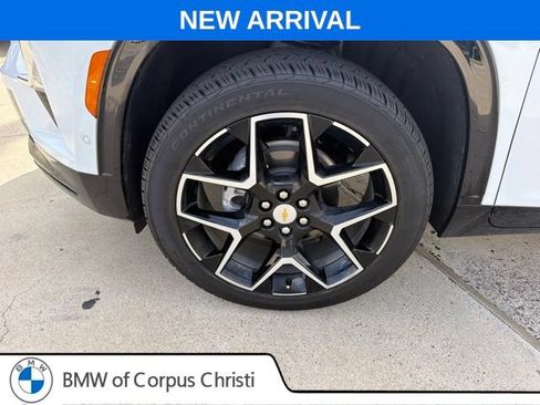 Used 2026 Chevrolet Traverse High Country FWD image 11
