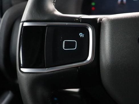 Used 2025 Ford Expedition Active RWD image 16