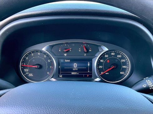 Used 2023 GMC Acadia SLE image 22