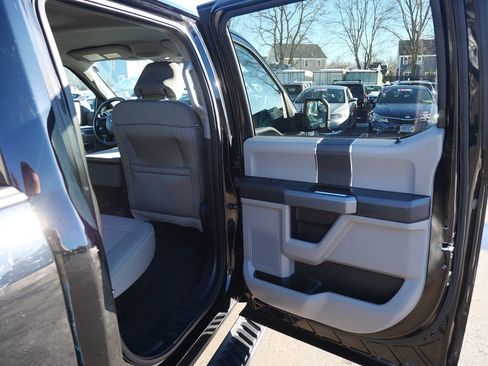 Used 2016 Ford F150 XLT image 30