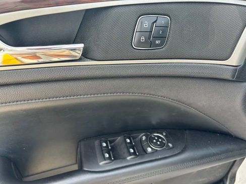 Used 2017 Lincoln MKZ Reserve FWD image 16