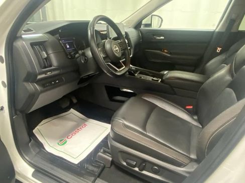 Used 2022 Nissan Pathfinder SL w/ SL Premium Package AWD/4WD image 10