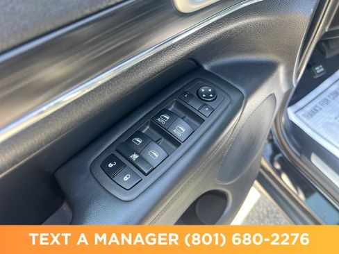 Used 2022 Jeep Grand Cherokee Limited AWD/4WD image 11