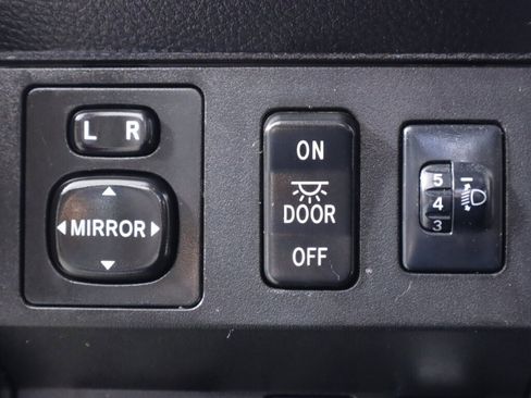 Used 2018 Toyota Tundra SR5 w/ TRD Off Road Package image 13