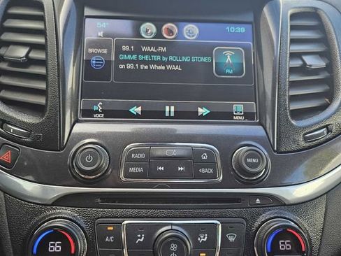 Used 2014 Chevrolet Impala LT w/ Convenience Package FWD image 22