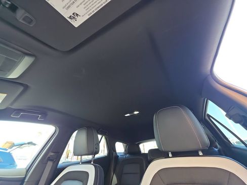 Used 2025 Chevrolet Blazer EV LT AWD/4WD image 19