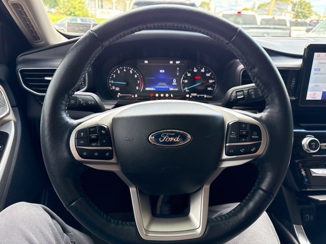Used 2022 Ford Explorer Limited w/ Equipment Group 301A AWD/4WD image 20