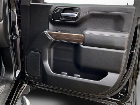 Used 2020 Chevrolet Silverado 1500 LT w/ Convenience Package image 26