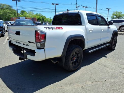 Used 2017 Toyota Tacoma TRD Pro AWD/4WD image 10