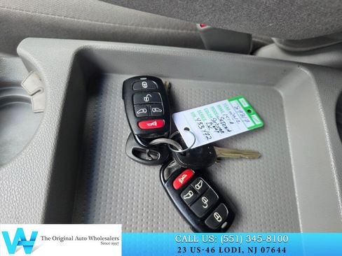 Used 2012 Kia Sedona LX w/ PWR Pkg FWD image 21