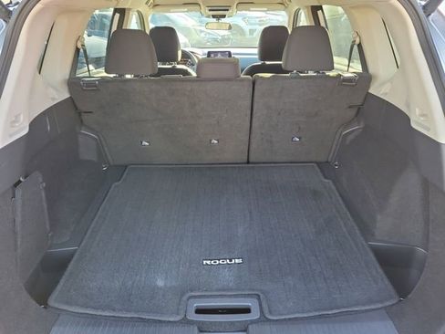 Used 2025 Nissan Rogue SV AWD/4WD image 9