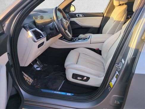 Used 2024 BMW X5 M60i w/ Parking Assistance Package AWD/4WD image 17