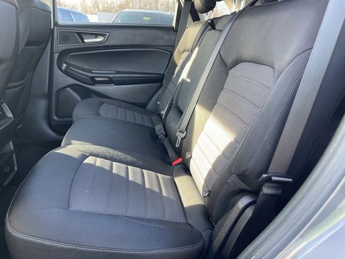 Used 2021 Ford Edge SE w/ Cargo Accessory Package image 9
