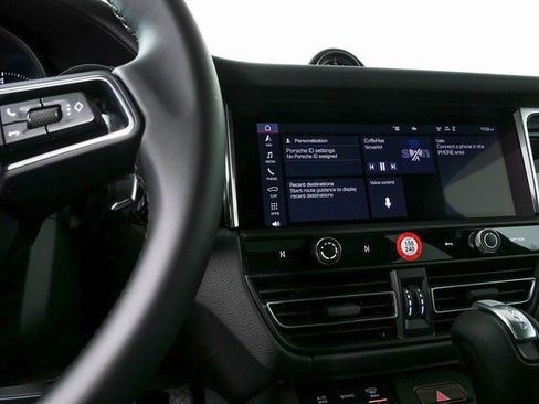 New 2026 Porsche Macan image 13