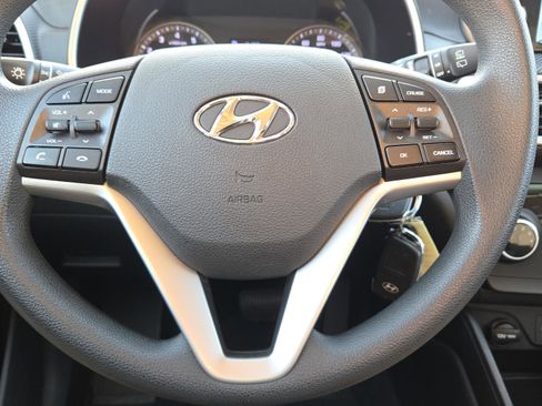 Used 2020 Hyundai Tucson SE w/ Cargo Package image 30