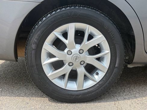 Used 2018 Nissan Versa SV w/ SV Special Edition Package FWD image 13