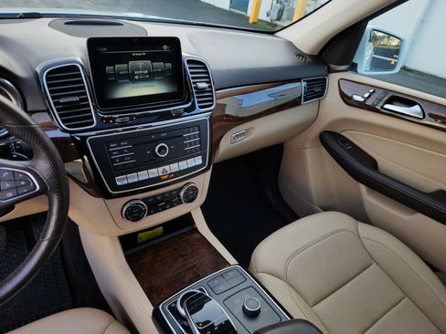 Used 2017 Mercedes-Benz GLE 350 4MATIC image 13