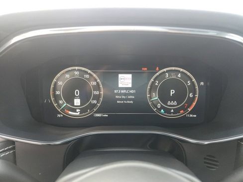 Used 2025 Jaguar F-PACE R-Dynamic S image 28