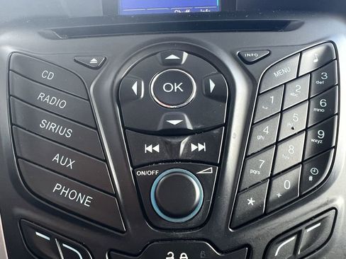 Used 2012 Ford Focus SE FWD image 21
