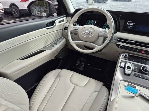 Used 2024 Hyundai Palisade Calligraphy image 18