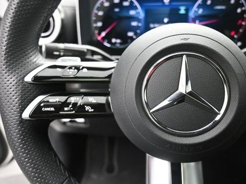 Used 2025 Mercedes-Benz C 300 Sedan image 15