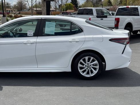 Used 2024 Toyota Camry SE FWD image 10