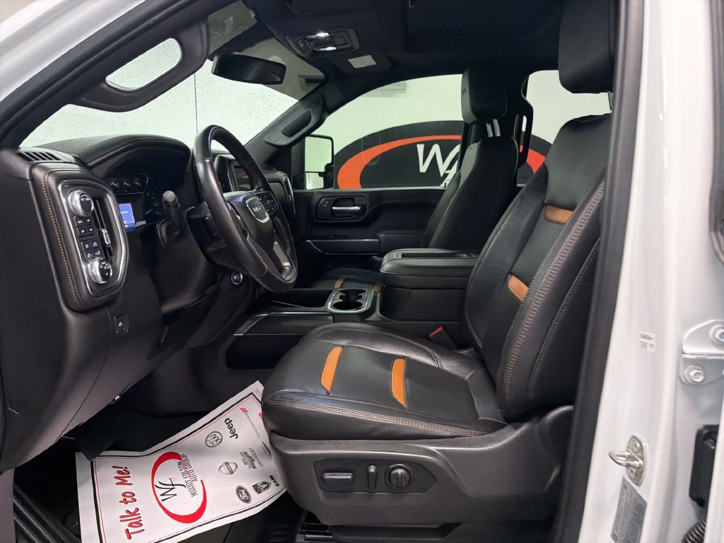 Used 2022 GMC Sierra 2500 AT4 w/ AT4 Preferred Package AWD/4WD image 9