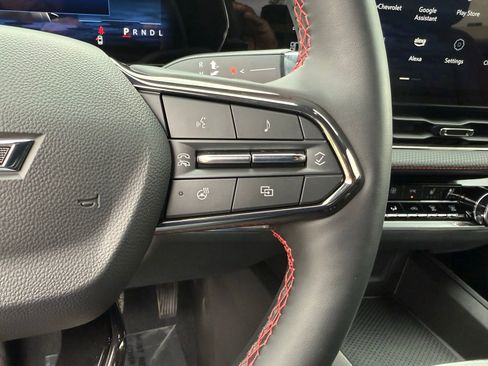 Used 2025 Chevrolet Equinox RS w/ Convenience Package III image 26