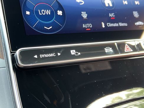 New 2025 Mercedes-Benz C 300 4MATIC Sedan image 32