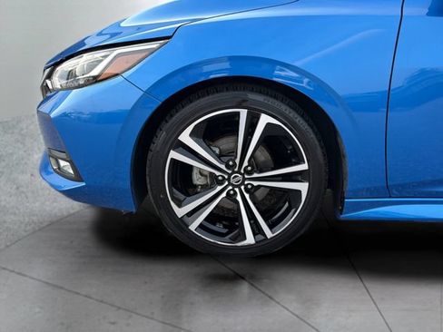 Used 2022 Nissan Sentra SR w/ SR Premium Package FWD image 29