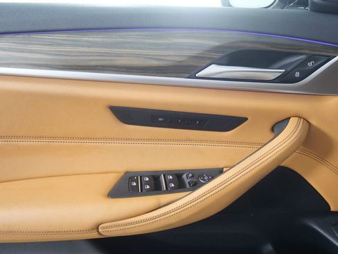 Certified 2023 BMW 530i w/ M Sport Package image 8