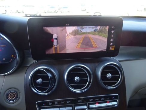 Used 2022 Mercedes-Benz GLC 300 image 28