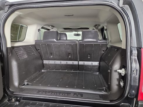 Used 2010 HUMMER H3 Alpha image 23